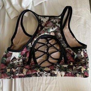 Lululemon sports bra